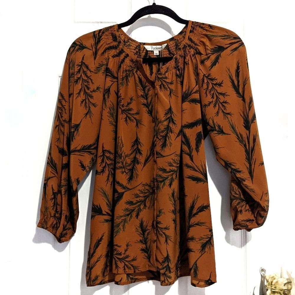 Tucker Caramel Pine in Crepe de Chine Silk Smock
